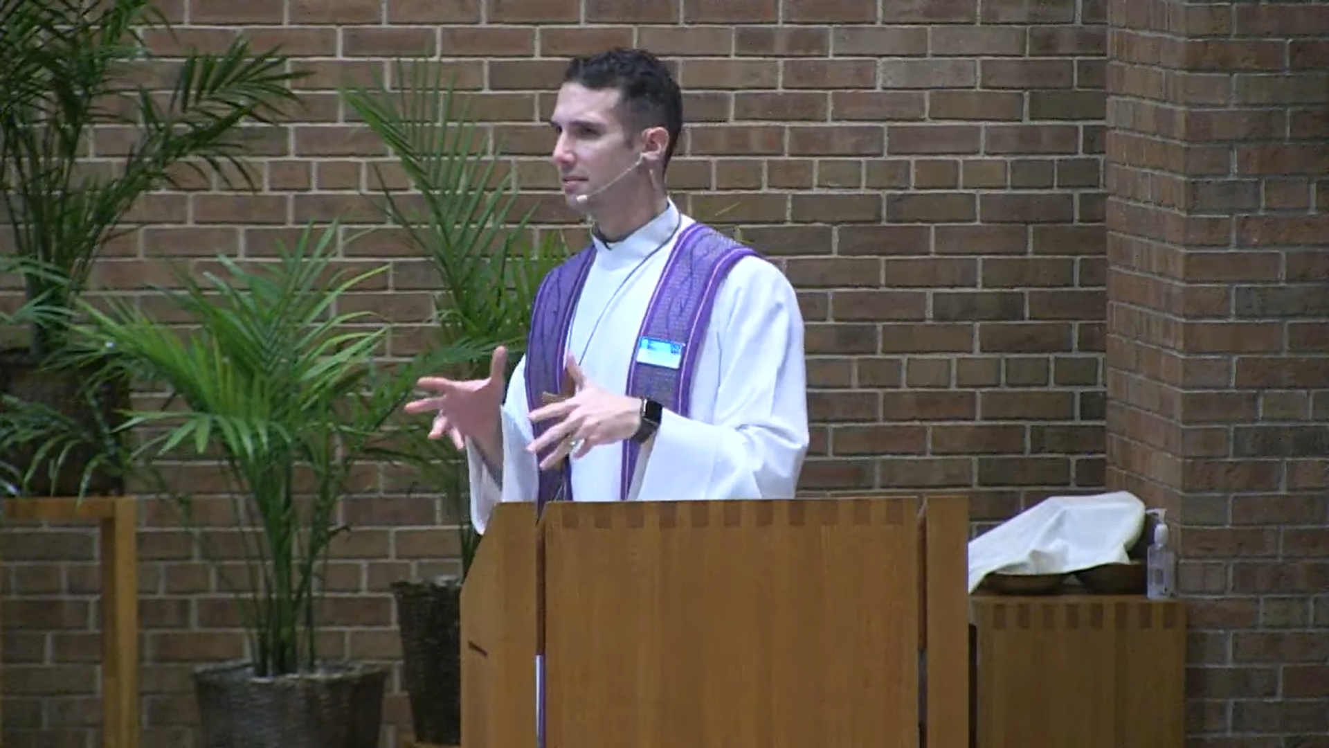 Pastor Ben Shori preaching at Nativity Lutheran Church.