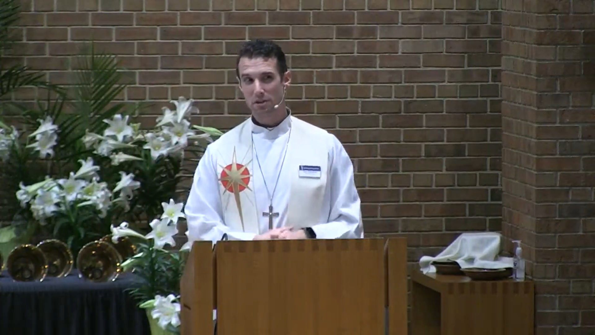 Pastor Ben Shori preaching at Nativity Lutheran Church.
