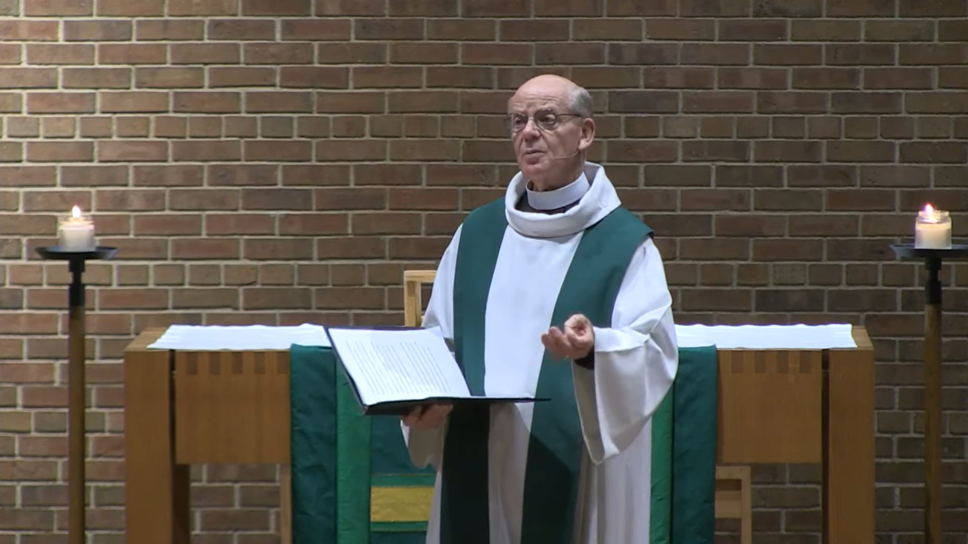 Pastor Glenn Seefeldt preaching at Nativity Lutheran Church.