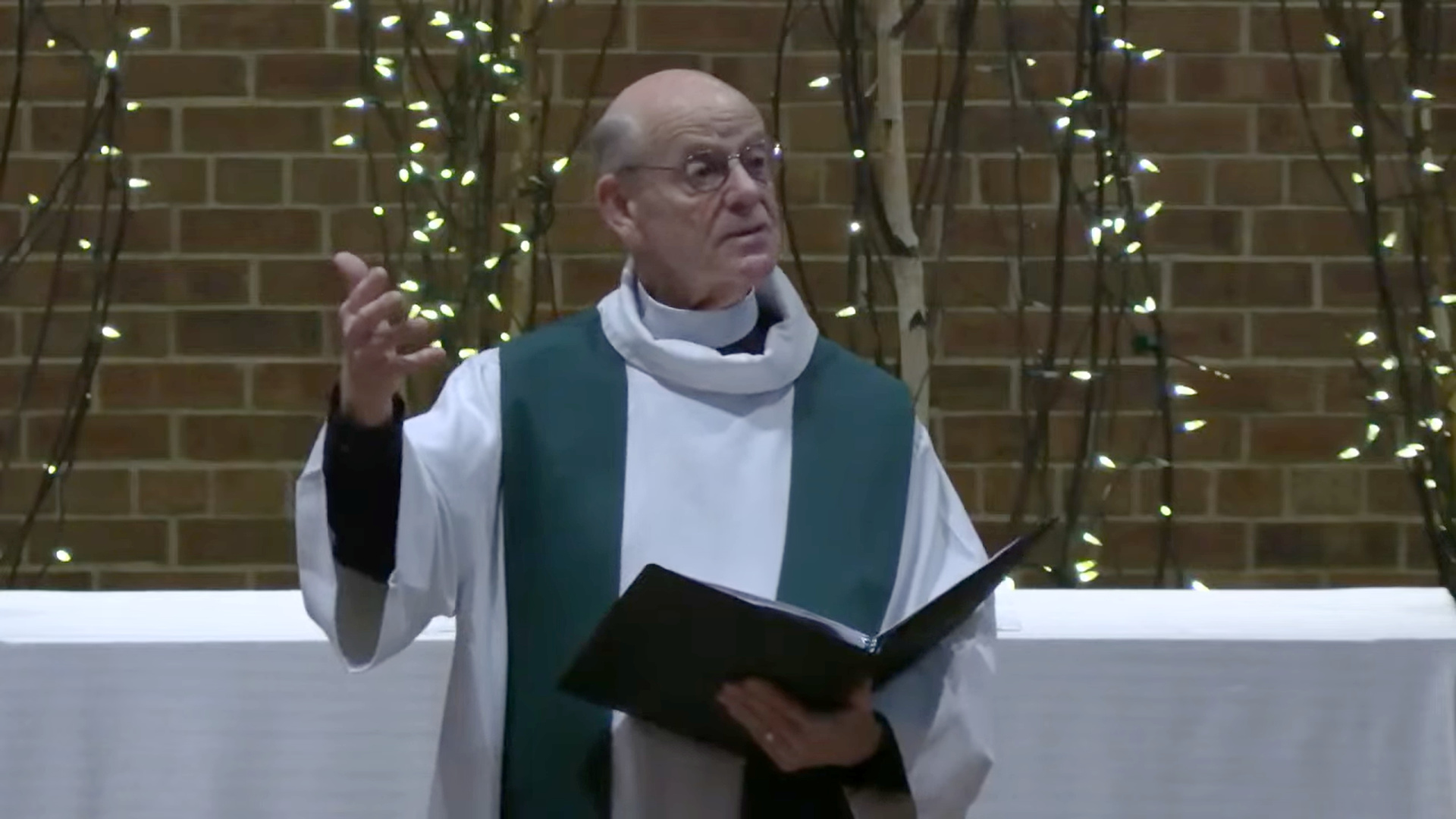 Pastor Glenn Seefeldt preaching at Nativity Lutheran Church