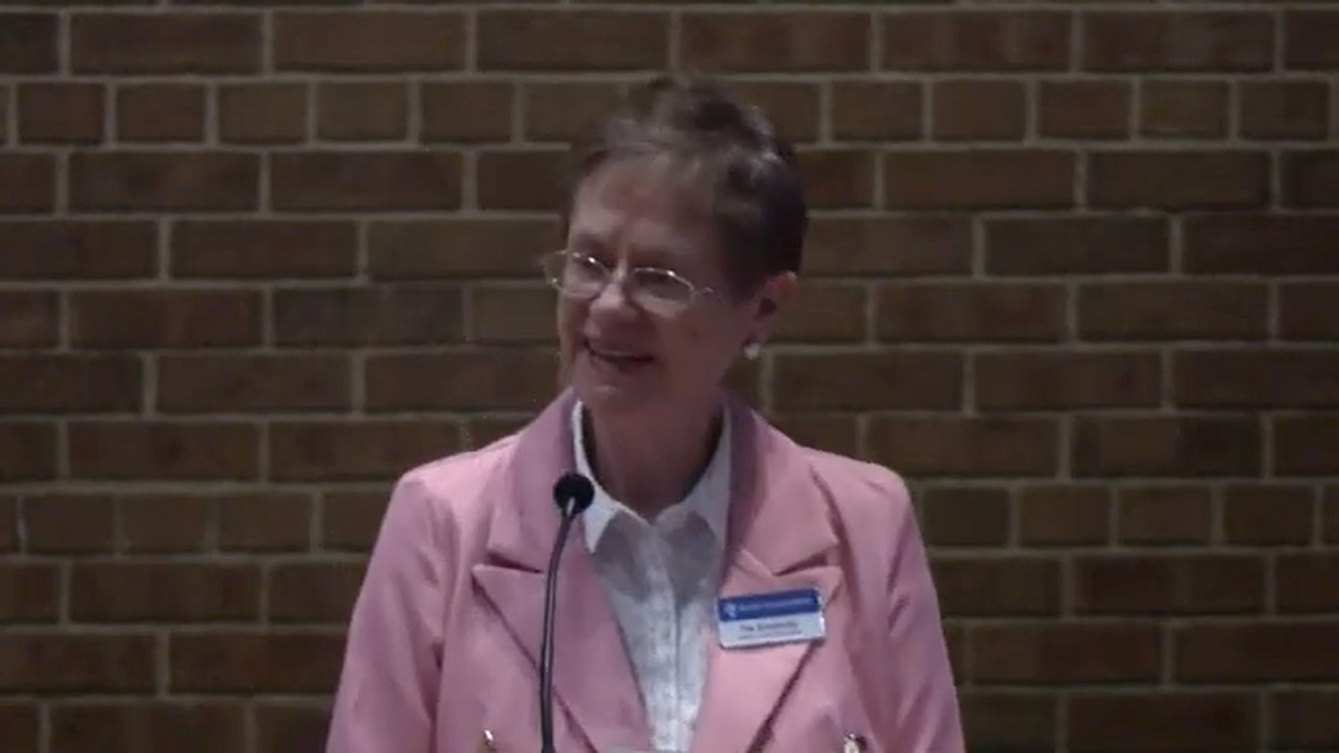 Pat Hendricks preaching at Nativity Lutheran Church