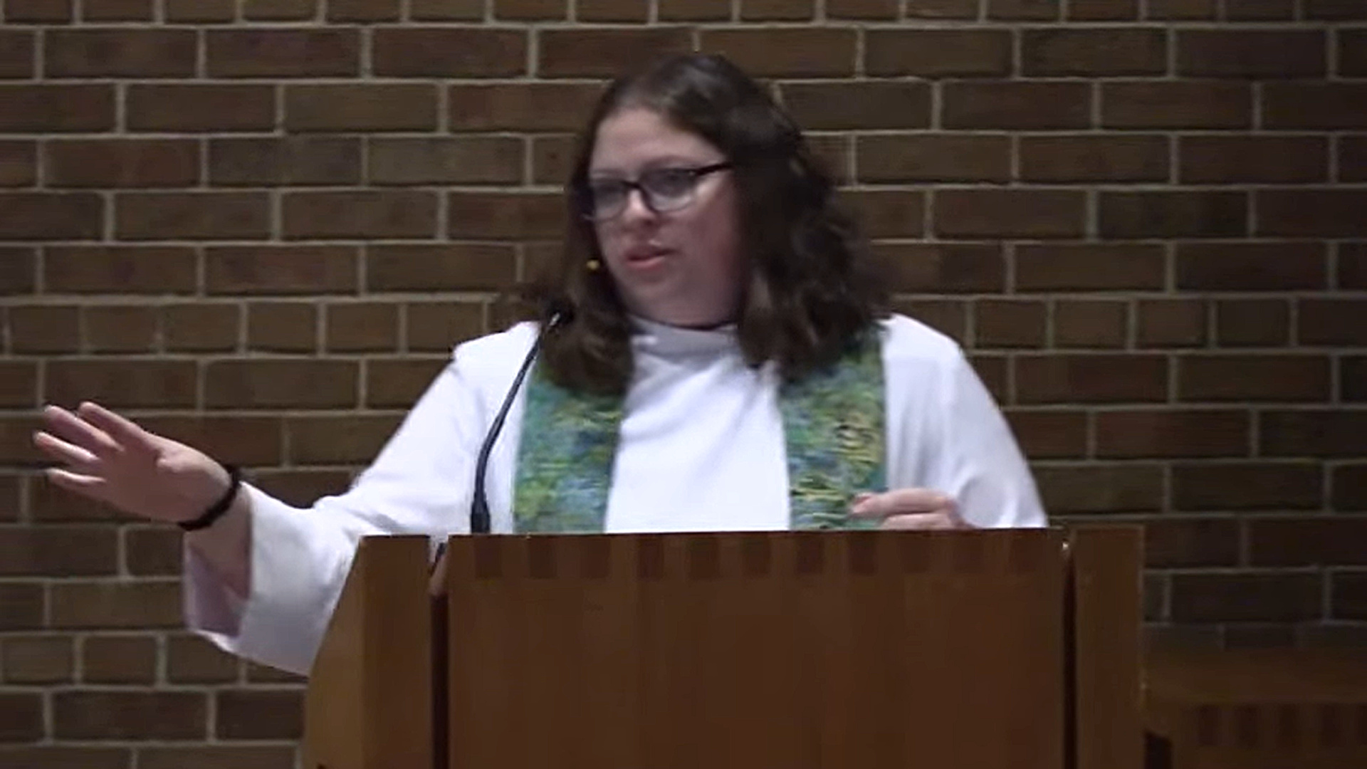 Rev. Angela LaMoore preaching at Nativity Lutheran Church